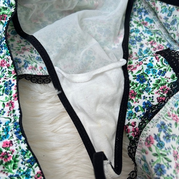 Victoria’s Secret Sexy Little Things Set - Picture 6 of 6